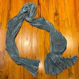 Eileen Fisher Whisper Traceable Silk Scarf - Frost